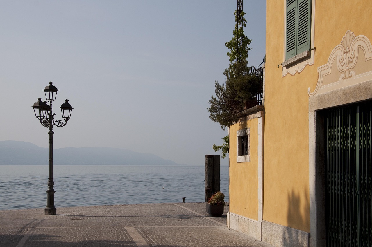 lantern, lamp, heaven, nature, pavement, in the free, lake, lake view, tomorrow, morning mood, water, house, haus am see